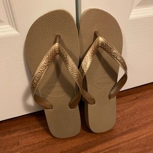 Gold flip flops - new, never been worn! Size 7
